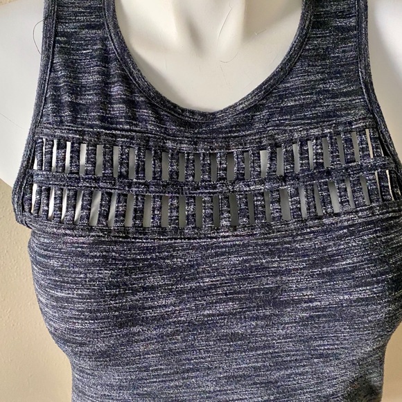 Mossimo cutout tank top - Picture 2 of 6